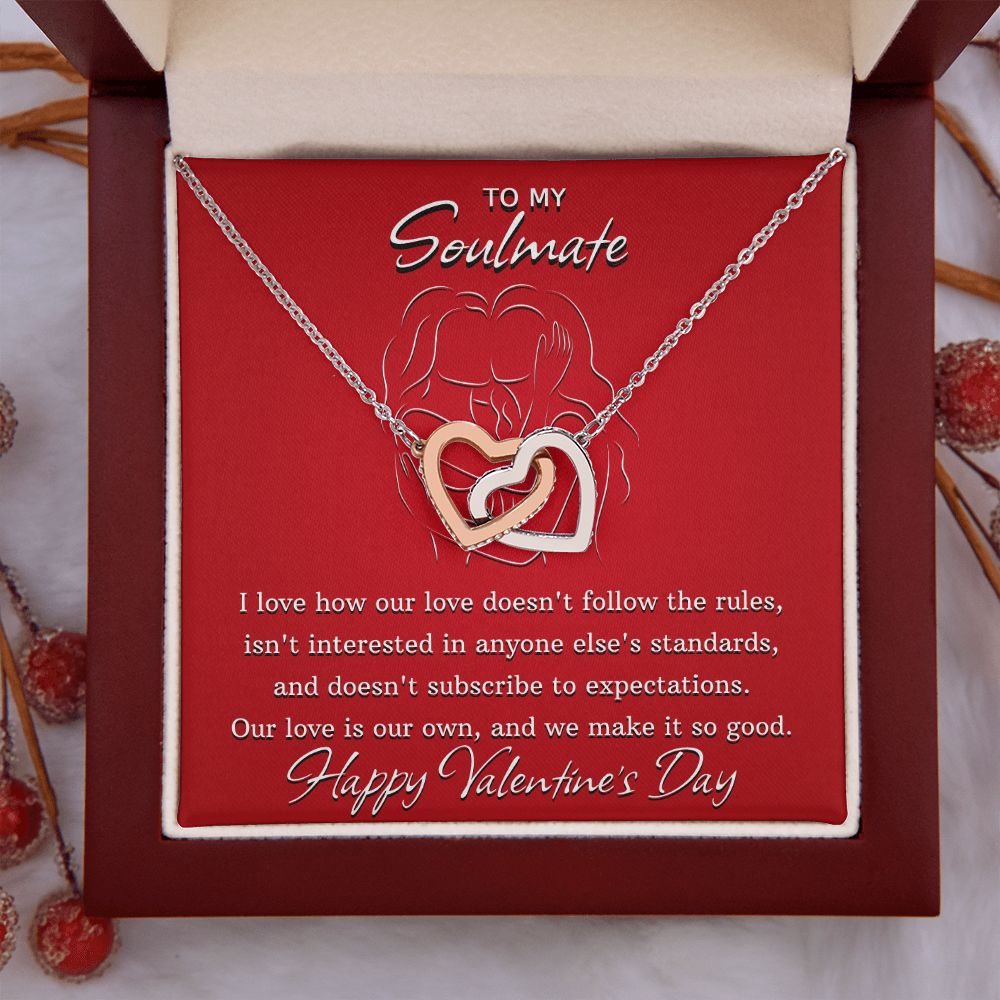 To My Soulmate Female Love - Valentine's Day Interlocking Hearts Necklace